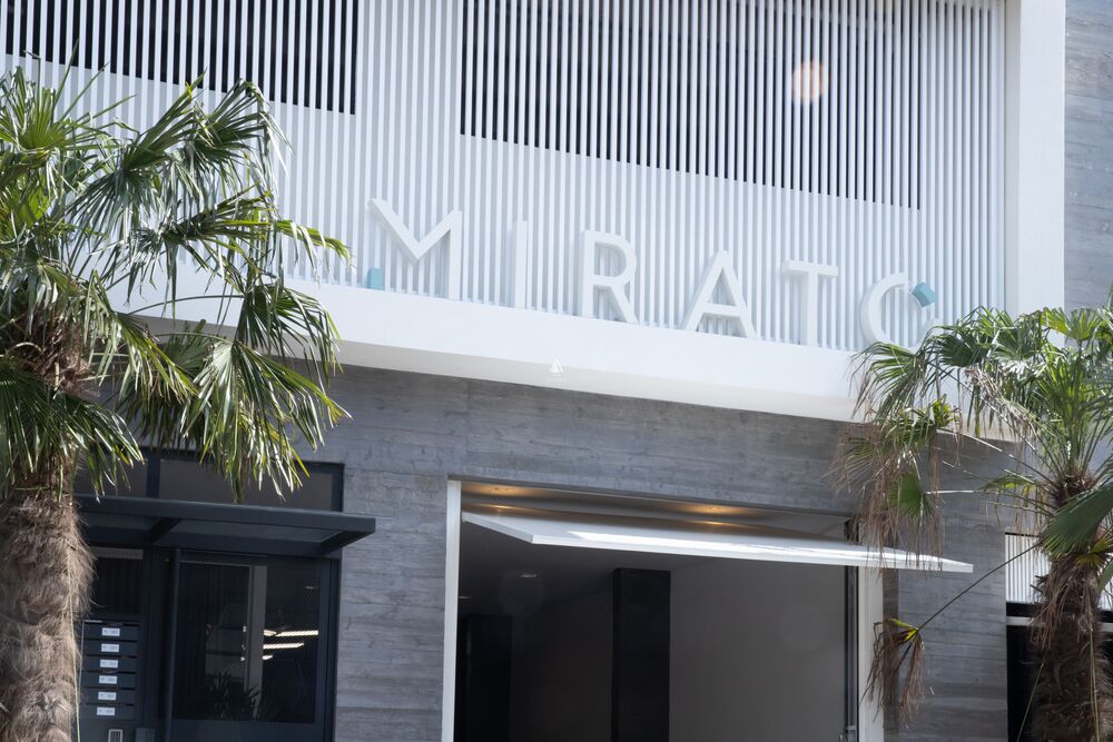 Apartamento à venda com 3 quartos, 140m² - Foto 1