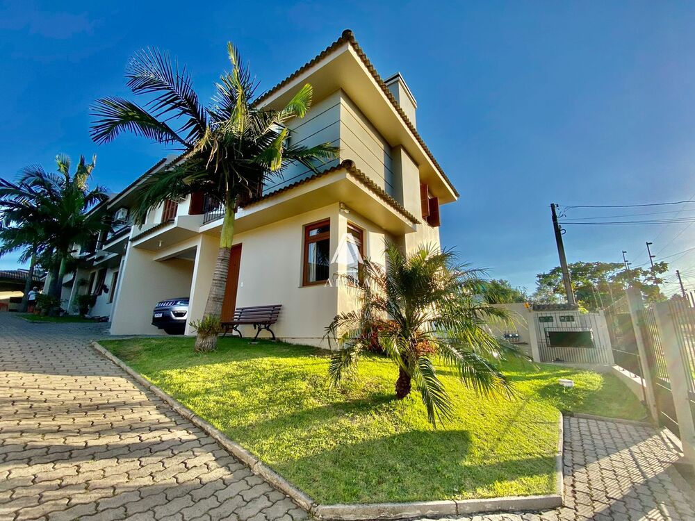 Casa, 3 quartos, 98 m² - Foto 1
