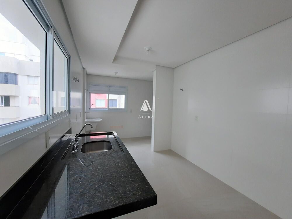 Apartamento à venda com 3 quartos, 157m² - Foto 10