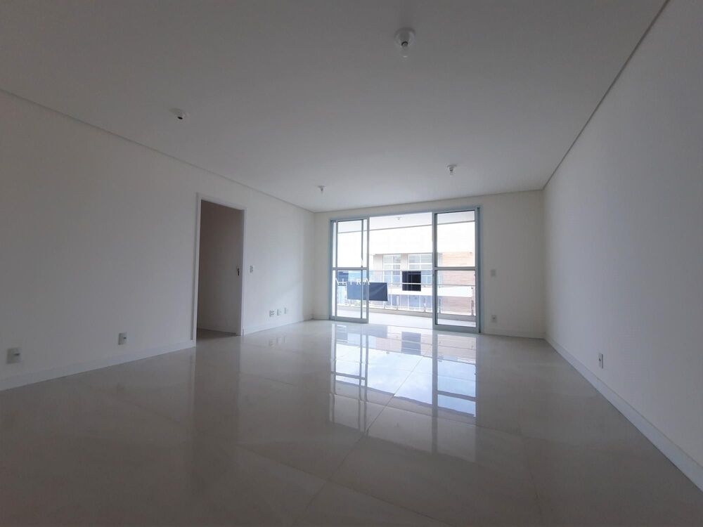 Apartamento à venda com 3 quartos, 157m² - Foto 7
