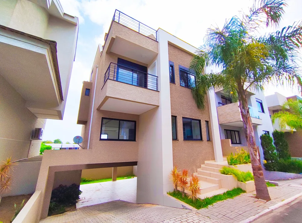 Sobrado, 5 quartos, 301 m² - Foto 1