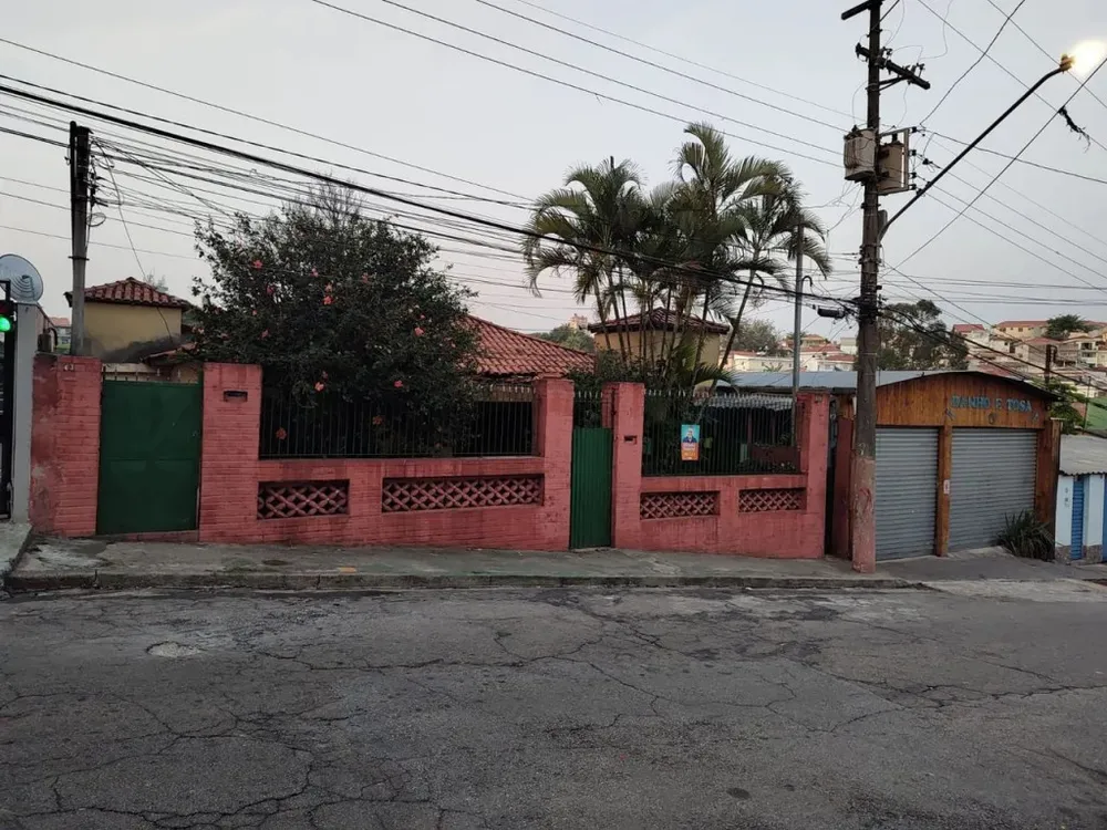 Casa, 5 quartos, 1300 m² - Foto 1