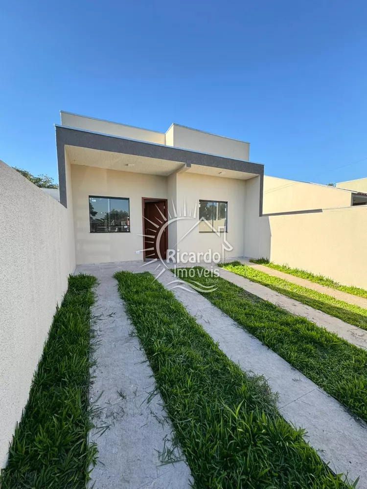 Casa à venda com 2 quartos, 56m² - Foto 1