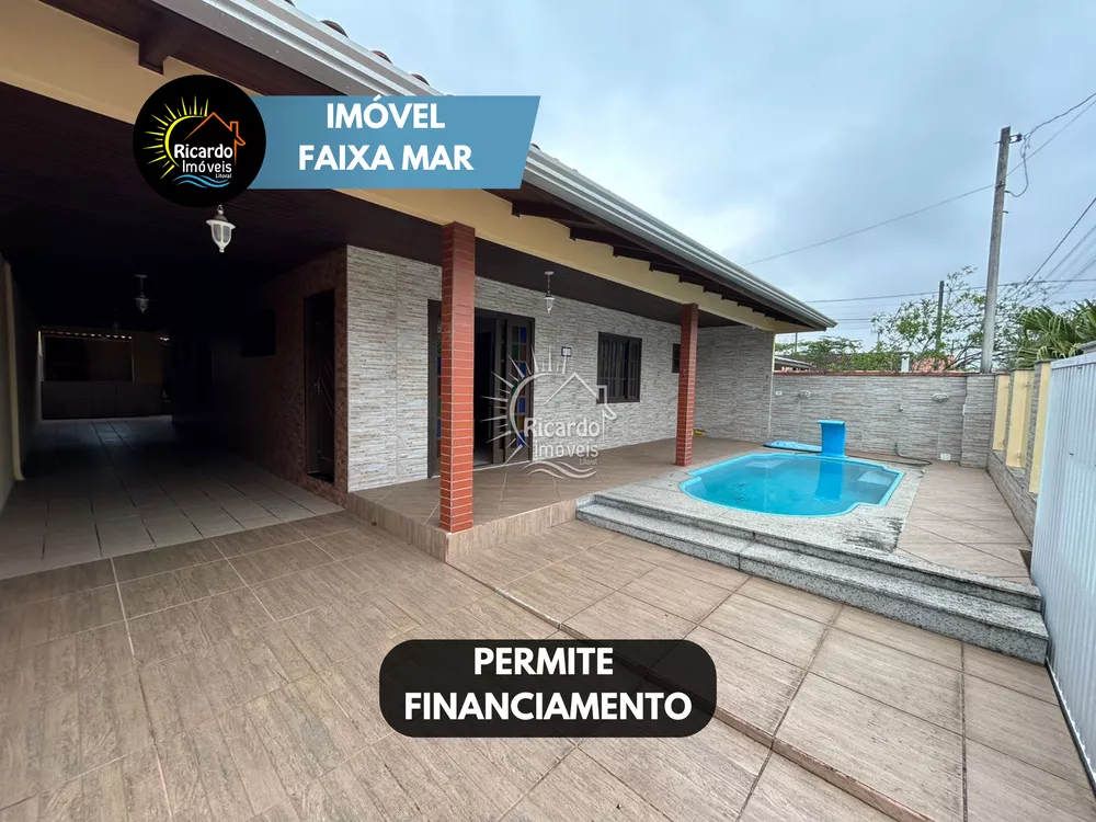 Casa à venda com 6 quartos, 222m² - Foto 1