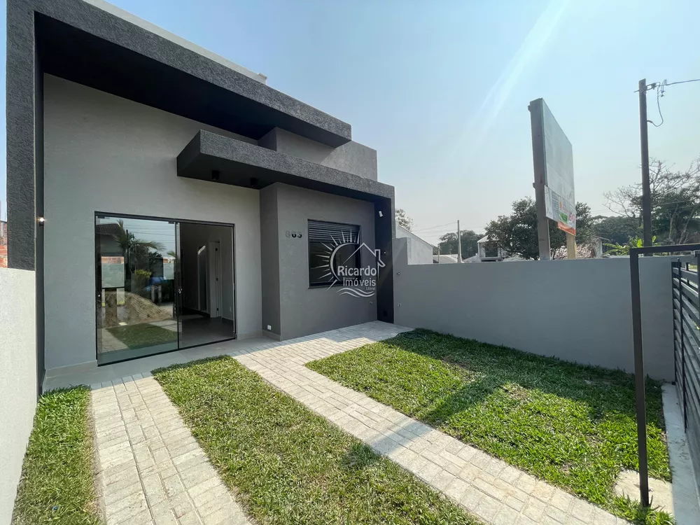 Casa à venda com 2 quartos, 65m² - Foto 1