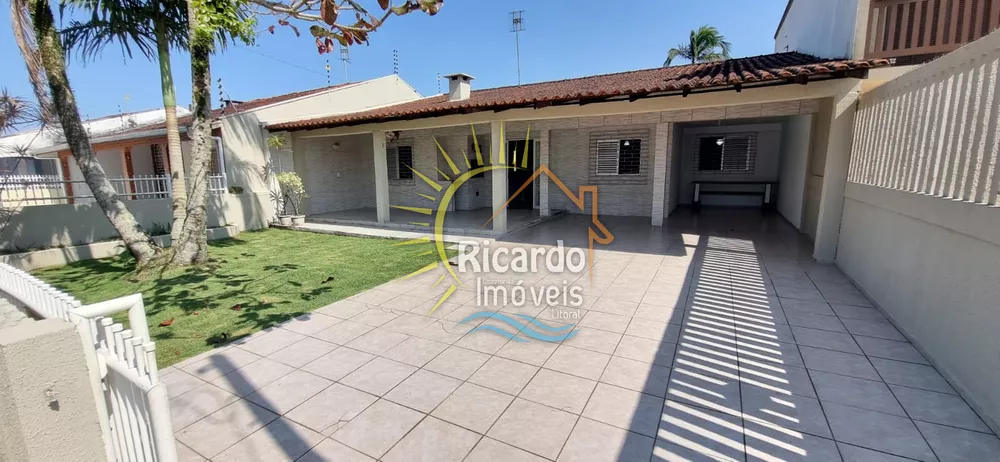 Casa à venda com 4 quartos, 160m² - Foto 1