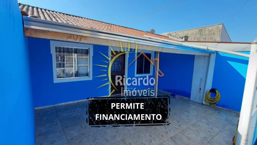 Casa à venda com 3 quartos, 43m² - Foto 1