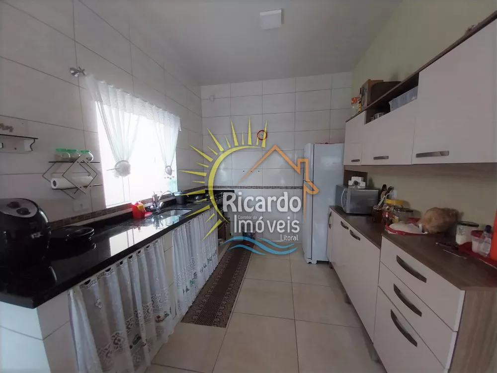 Casa à venda com 5 quartos, 140m² - Foto 4