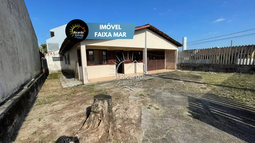 Casa à venda com 3 quartos, 124m² - Foto 1