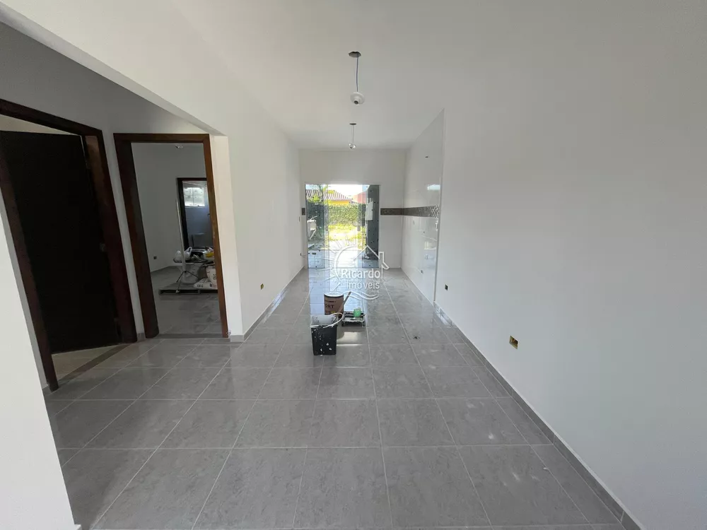 Casa à venda com 2 quartos, 74m² - Foto 4