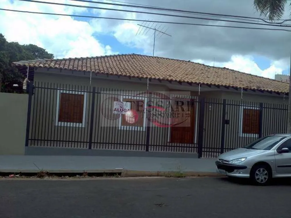 Casa, 2 quartos, 250 m² - Foto 1