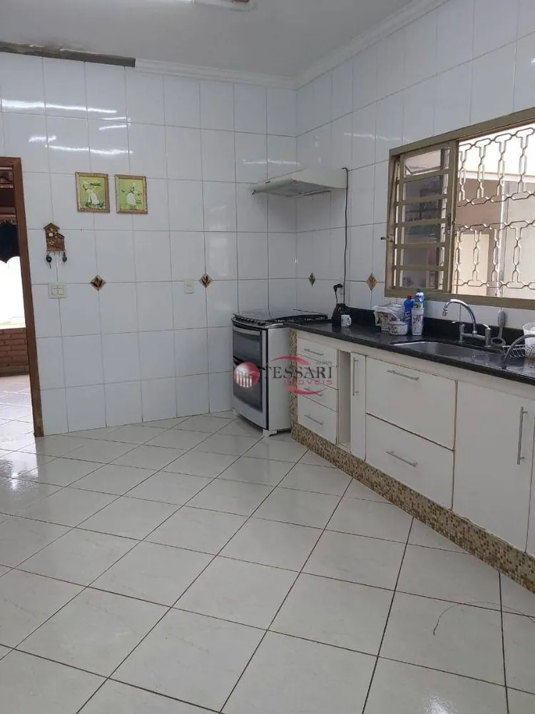Casa, 3 quartos, 164 m² - Foto 2