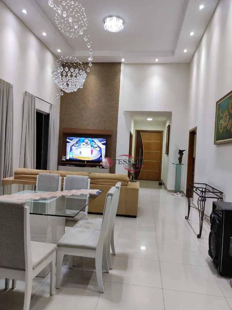 Casa, 3 quartos, 230 m² - Foto 3