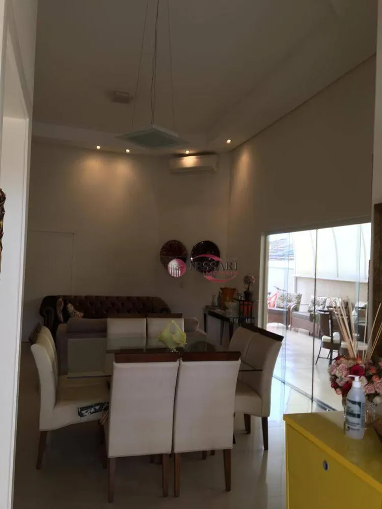 Casa, 3 quartos, 200 m² - Foto 4