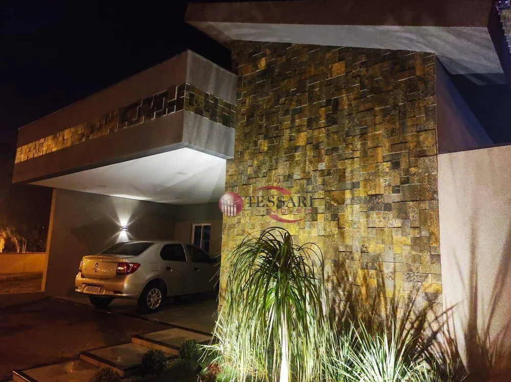 Casa, 3 quartos, 216 m² - Foto 2
