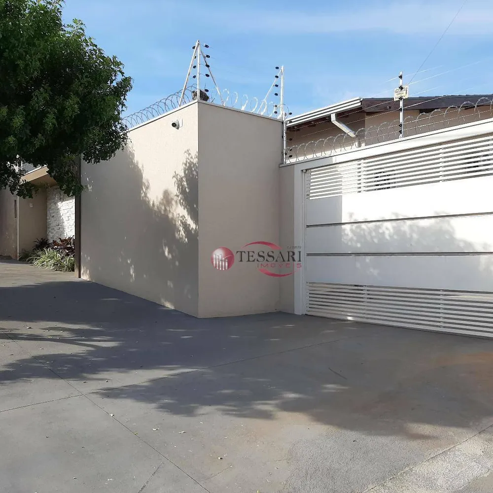 Casa, 3 quartos, 330 m² - Foto 2