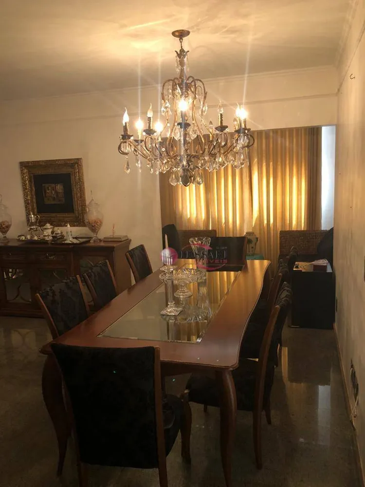 Apartamento, 3 quartos, 230 m² - Foto 1