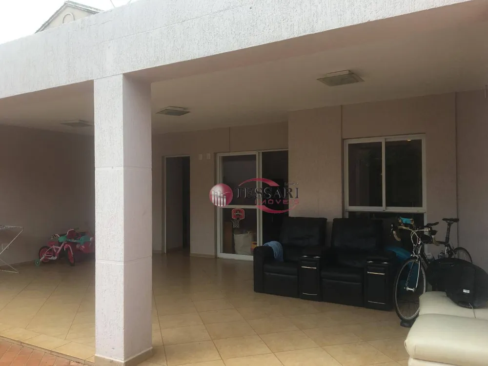 Casa, 3 quartos, 184 m² - Foto 1