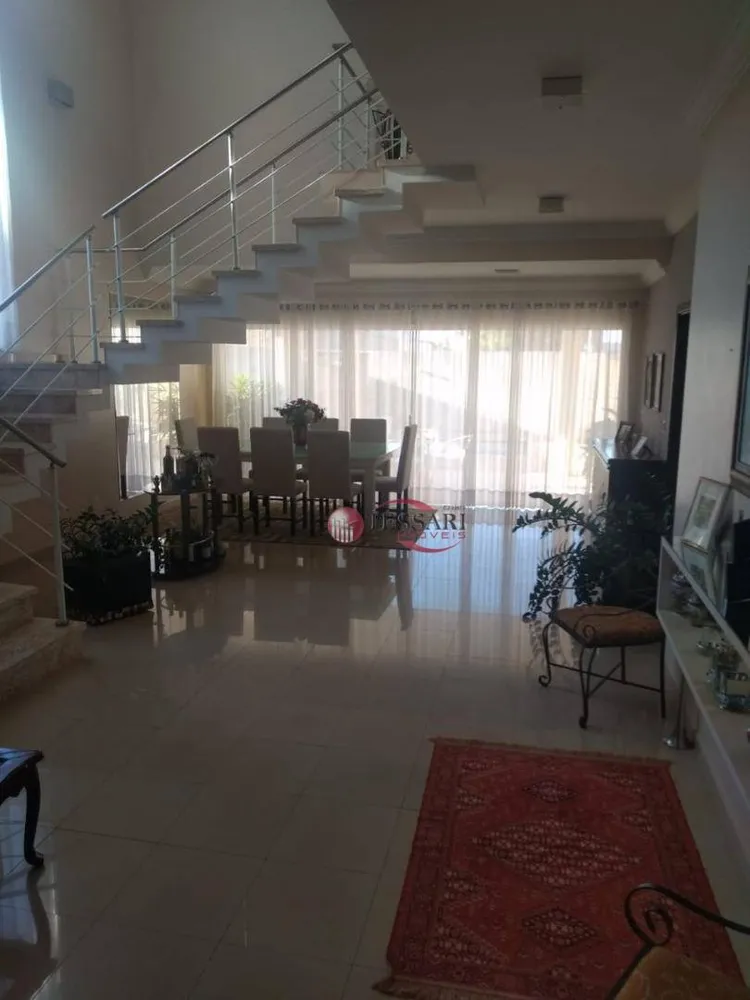Casa, 4 quartos, 328 m² - Foto 2