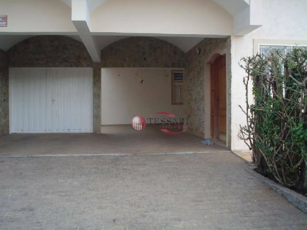 Casa, 4 quartos, 340 m² - Foto 1