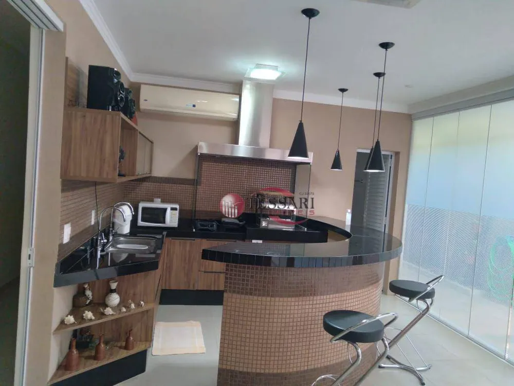Casa, 3 quartos, 250 m² - Foto 4