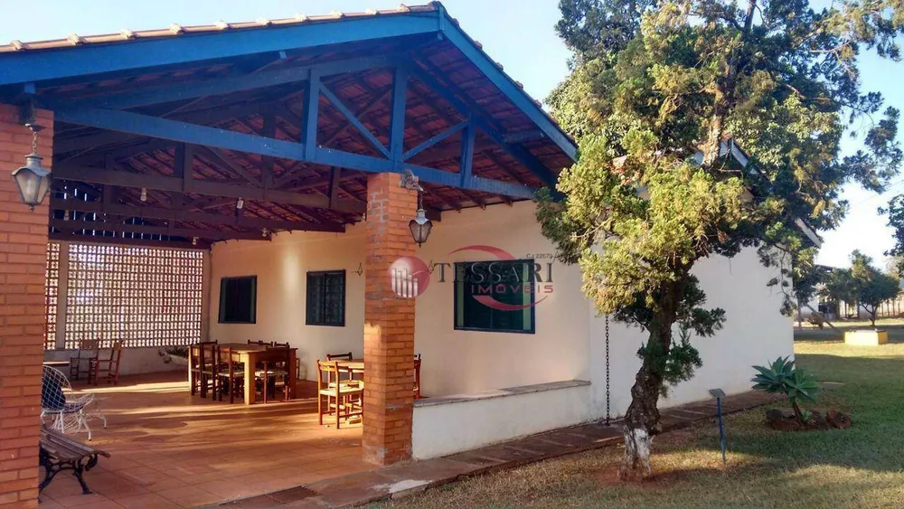 Chácara, 3 quartos, 280 m² - Foto 1