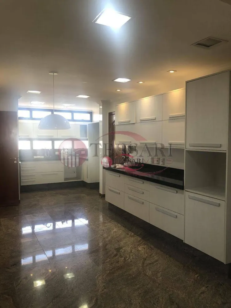 Apartamento, 3 quartos, 200 m² - Foto 1