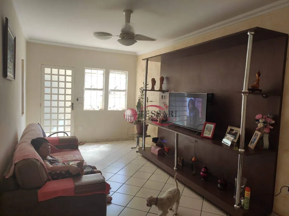 Casa, 3 quartos, 200 m² - Foto 4