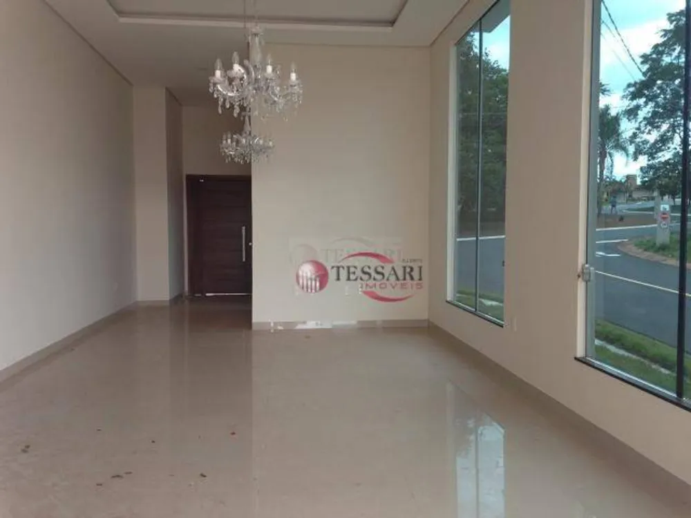 Casa, 3 quartos, 220 m² - Foto 1