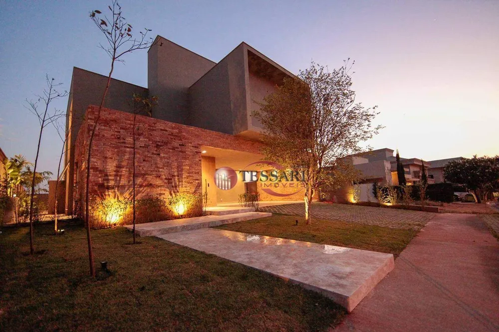 Casa, 4 quartos, 380 m² - Foto 1