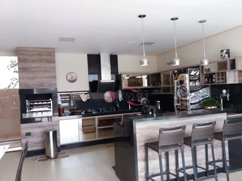 Casa, 3 quartos, 325 m² - Foto 1