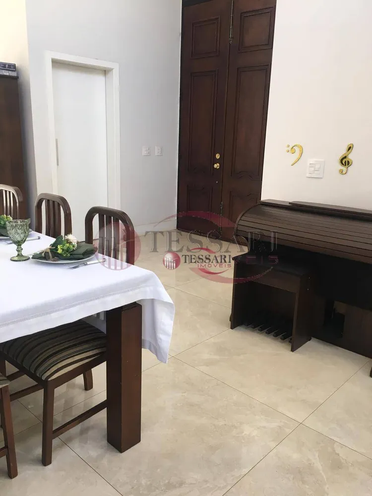 Casa, 3 quartos, 243 m² - Foto 3