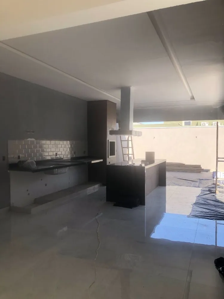 Casa, 3 quartos, 215 m² - Foto 3