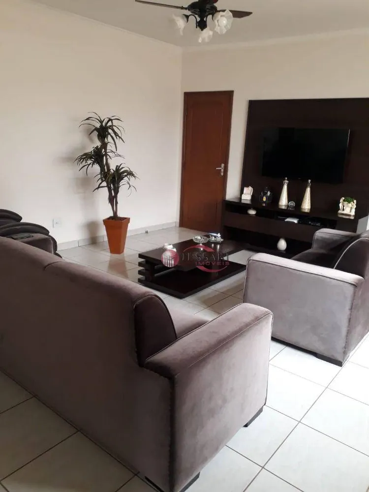Casa, 3 quartos, 253 m² - Foto 3