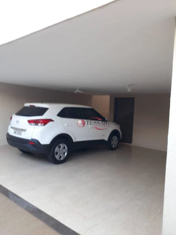 Casa, 3 quartos, 253 m² - Foto 2