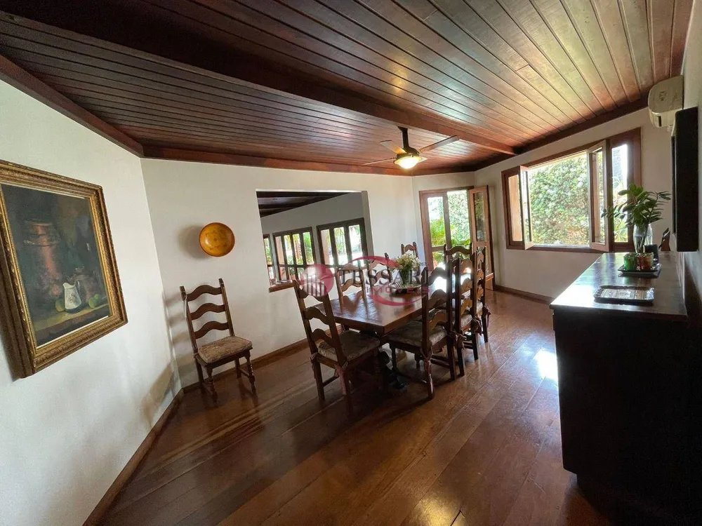 Casa, 4 quartos, 584 m² - Foto 1