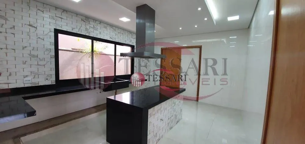 Casa, 3 quartos, 216 m² - Foto 4
