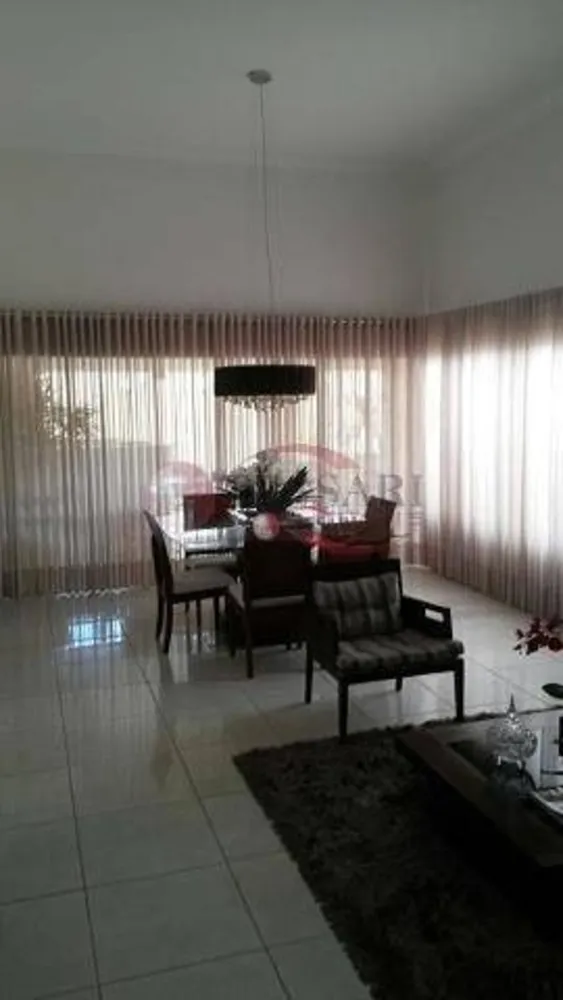 Casa, 4 quartos, 300 m² - Foto 4