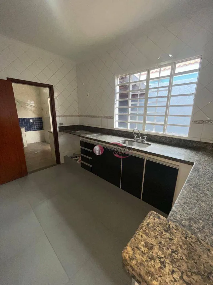 Casa, 4 quartos, 290 m² - Foto 3