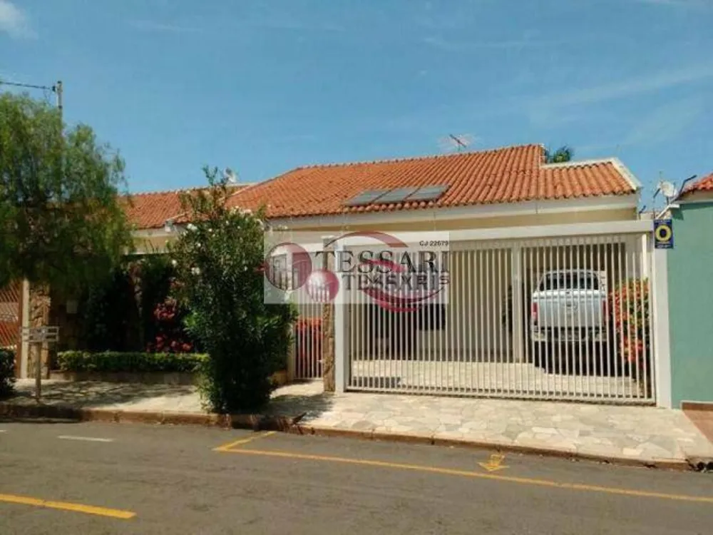 Casa, 3 quartos, 250 m² - Foto 1