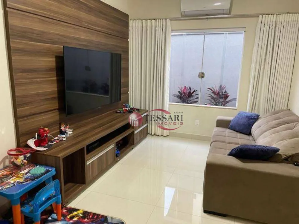 Casa, 3 quartos, 201 m² - Foto 3