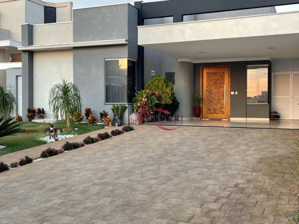 Casa, 3 quartos, 201 m² - Foto 1