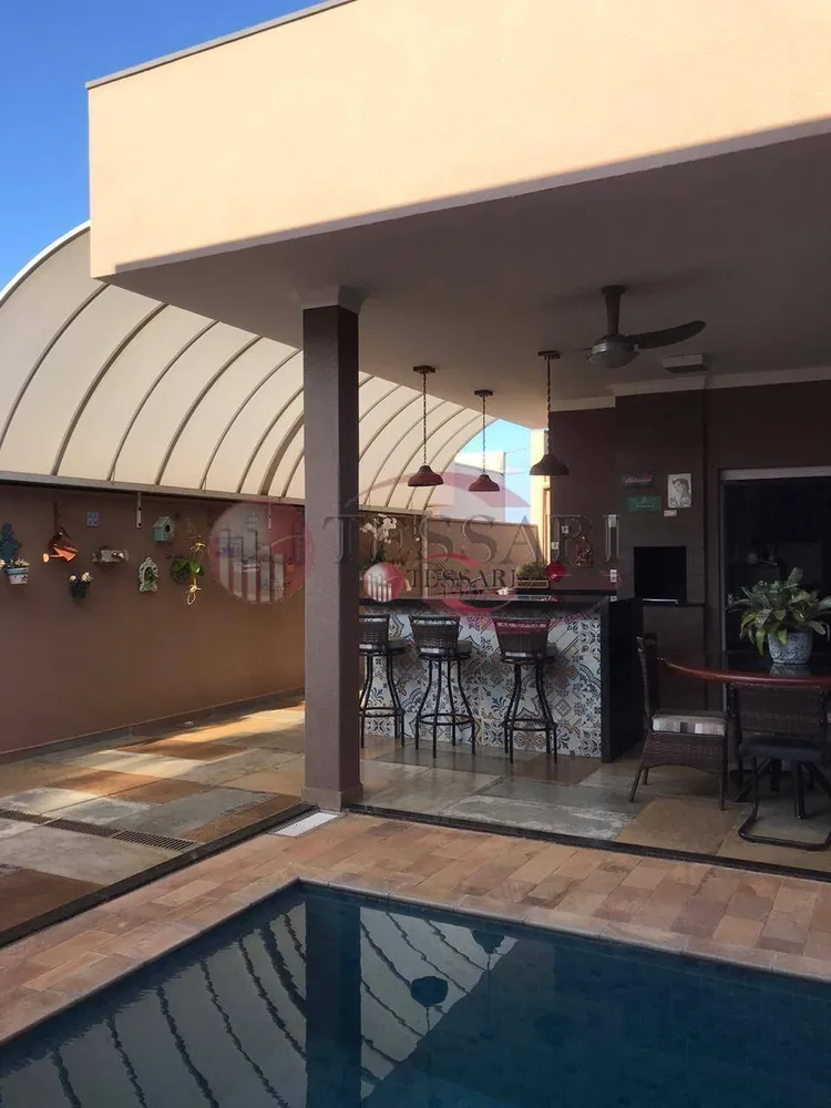 Casa, 3 quartos, 230 m² - Foto 4
