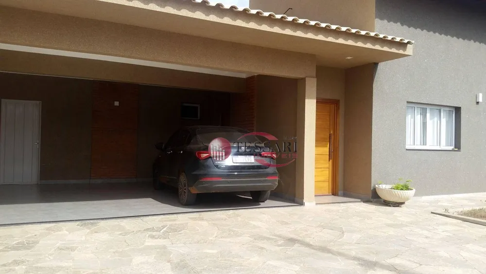 Casa, 3 quartos, 242 m² - Foto 3