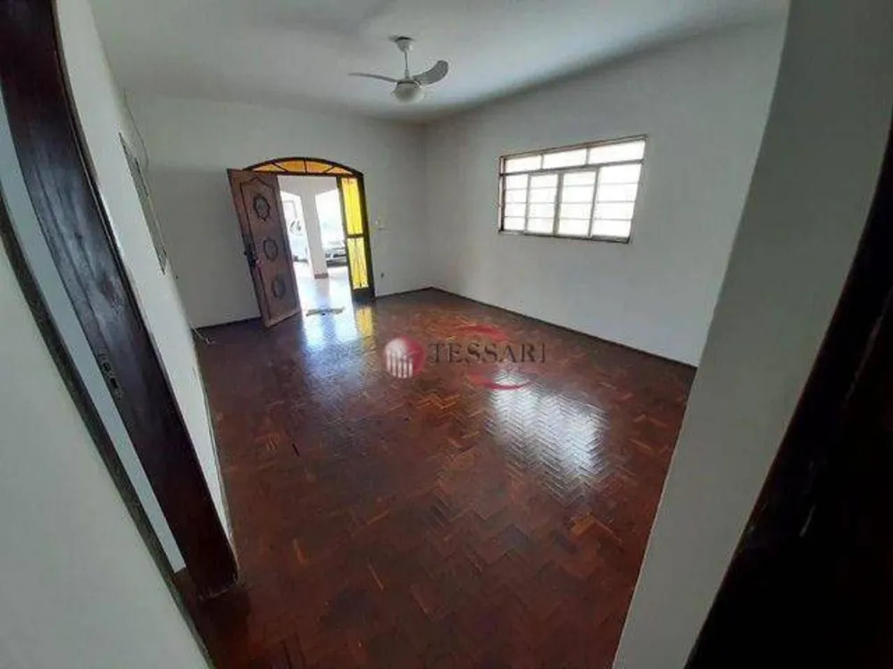 Casa, 3 quartos, 210 m² - Foto 3