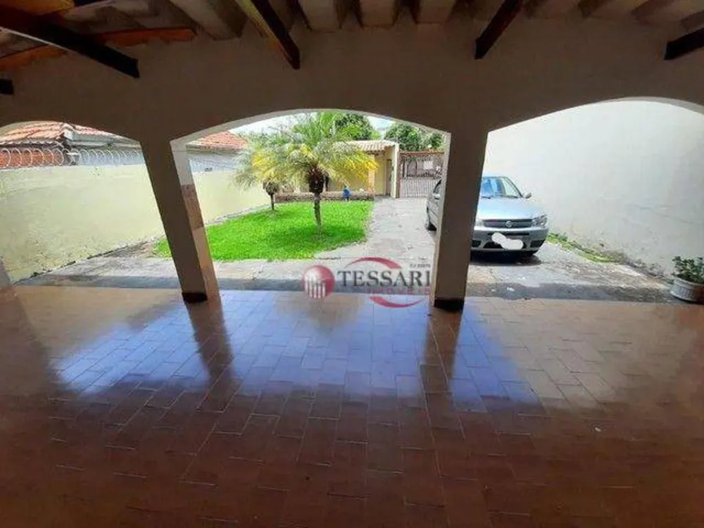 Casa, 3 quartos, 210 m² - Foto 1