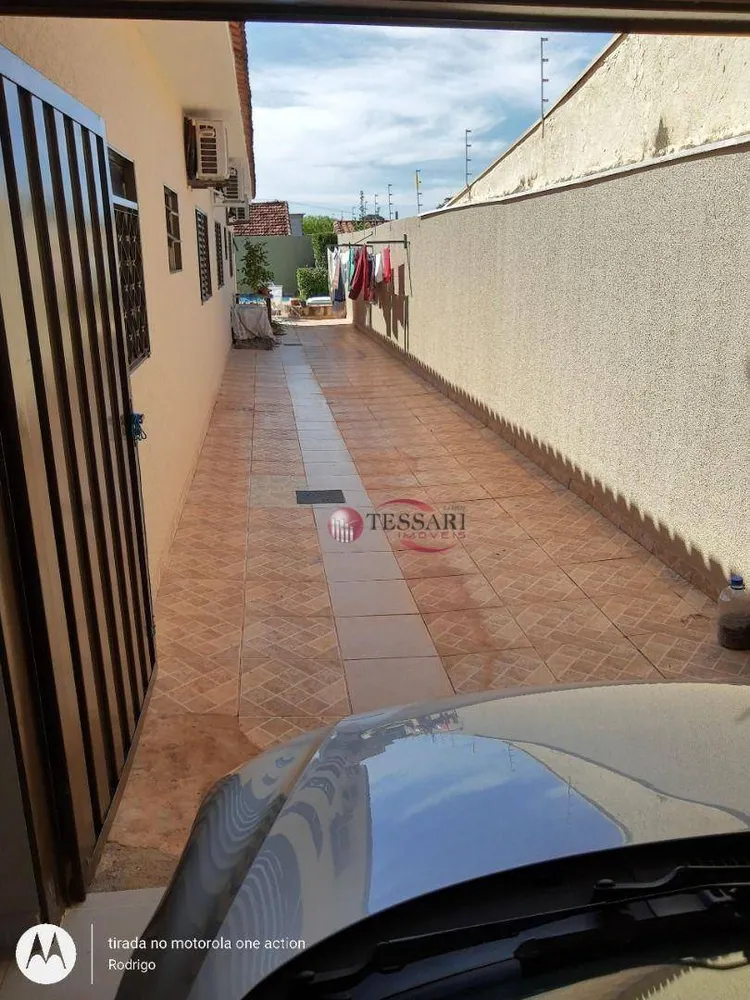 Casa, 3 quartos, 240 m² - Foto 2