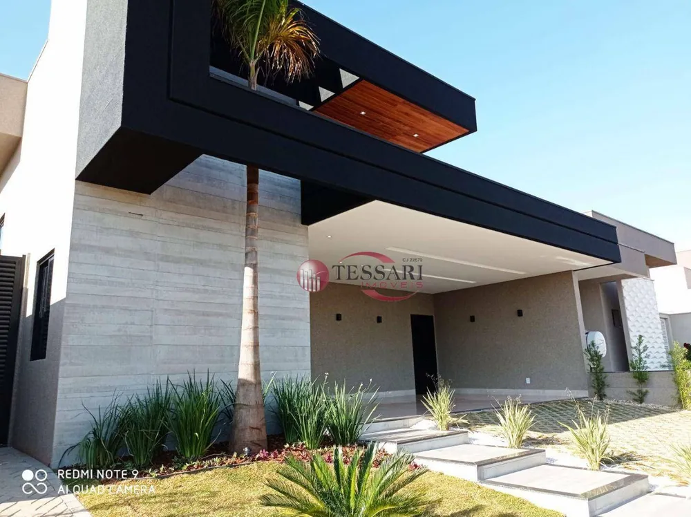 Casa, 3 quartos, 216 m² - Foto 1