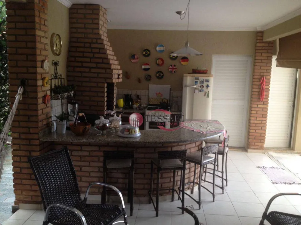 Casa, 3 quartos, 262 m² - Foto 1