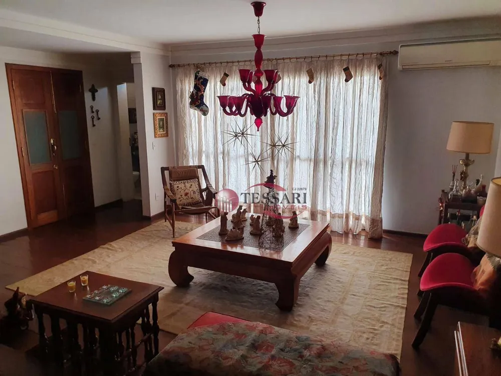 Apartamento, 3 quartos, 220 m² - Foto 1